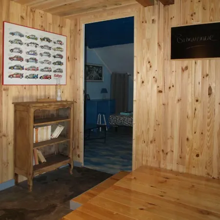 Au Bout De La Route Bed and Breakfast